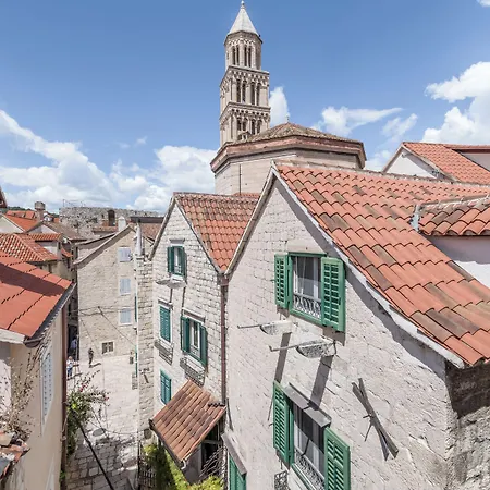 Apartment Emperor - Beyond Timeless