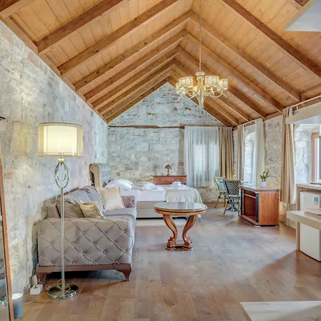 Apartman Emperor - Beyond Timeless